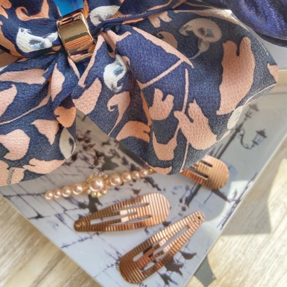 KNOT SCARF ROSE GOLD SCRUNCHY SET - Picture 3 of 3